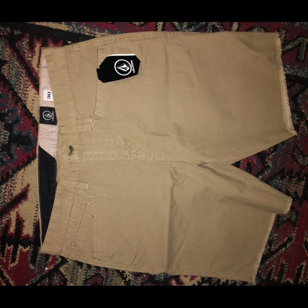 NWT Volcom Wolverton shorts, 30 waist